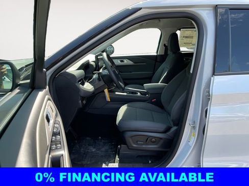 New 2025 Ford Explorer Active image 9