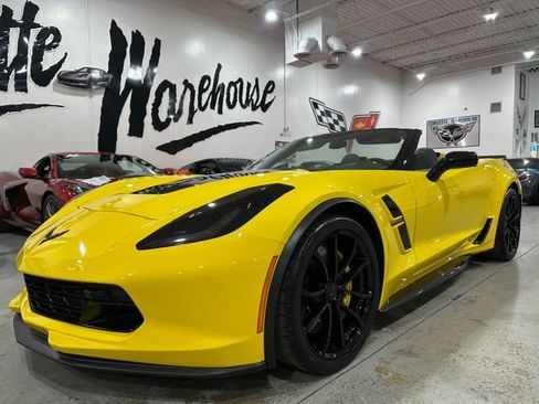 Used 2018 Chevrolet Corvette Grand Sport RWD image 32