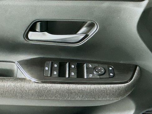 Used 2026 Nissan Kicks SV image 20