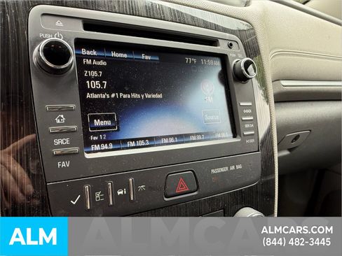 Used 2017 Chevrolet Traverse LT FWD image 15