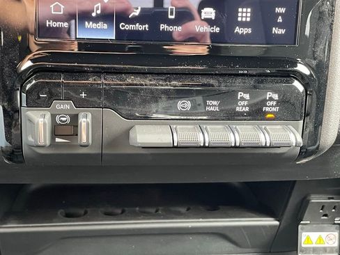 New 2025 RAM 2500 Tradesman image 37