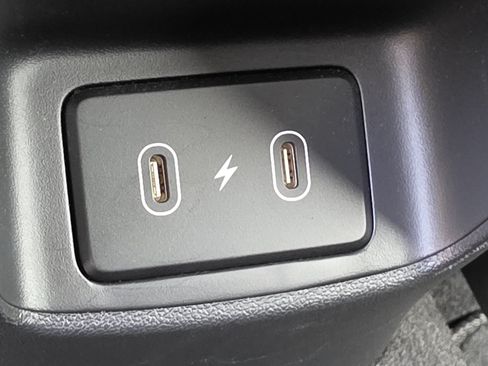 Used 2025 Hyundai Elantra Sport FWD image 12
