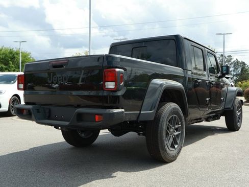 New 2026 Jeep Gladiator Sport AWD/4WD image 6