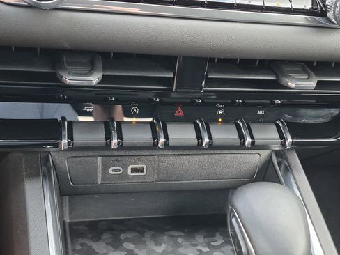 Certified 2024 GMC Canyon Elevation w/ Convenience Package image 29