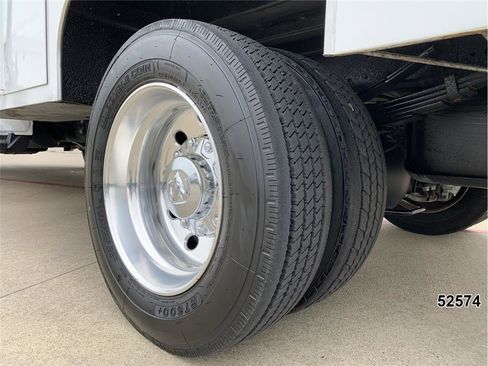Used 2022 RAM 4500 Tradesman w/ Chrome Appearance Group RWD image 19