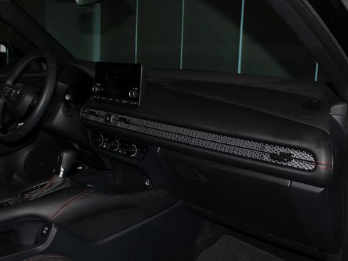 Used 2025 Honda HR-V Sport image 21