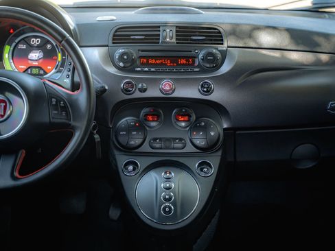 Used 2015 FIAT 500 e FWD image 26
