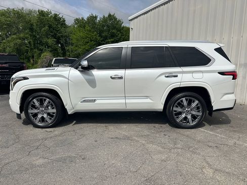 Used 2024 Toyota Sequoia 2WD image 9
