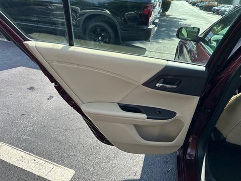 Used 2015 Honda Accord EX-L image 12