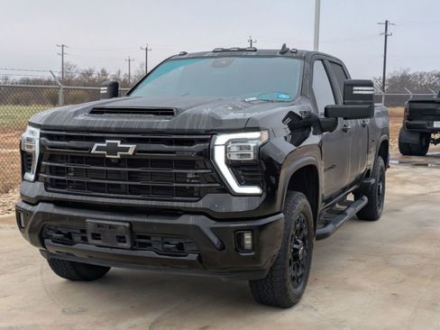 Used 2024 Chevrolet Silverado 2500 LTZ w/ LTZ Plus Package image 7