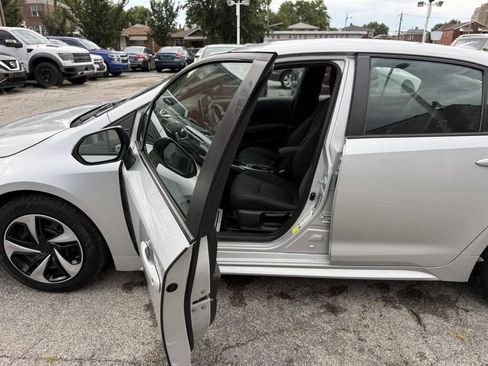Used 2020 Toyota Corolla LE FWD image 10