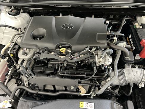 Used 2022 Toyota Camry LE image 25