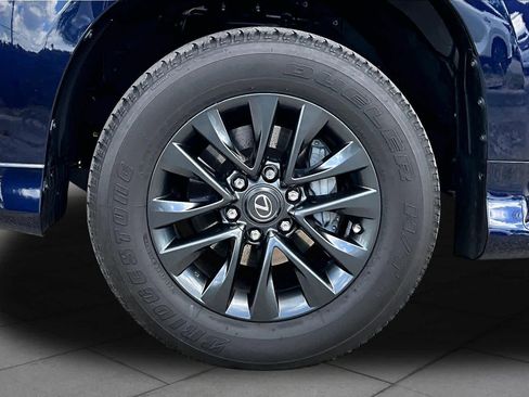Used 2023 Lexus GX 460 Premium AWD/4WD image 11