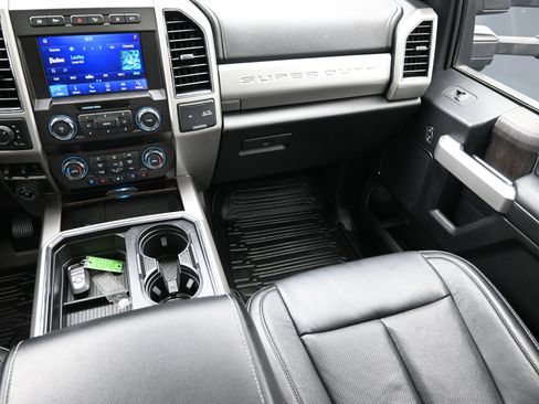 Used 2020 Ford F350 Lariat w/ Lariat Ultimate Package image 38