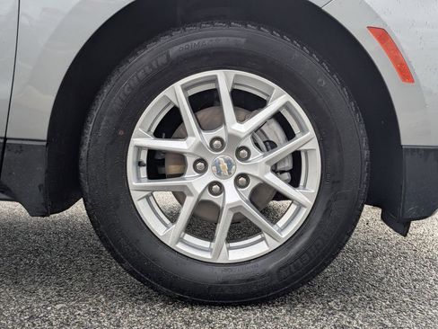 Certified 2023 Chevrolet Equinox LT FWD image 13