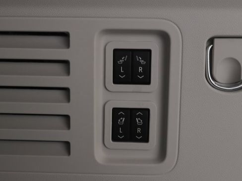 Used 2024 GMC Acadia Denali image 33