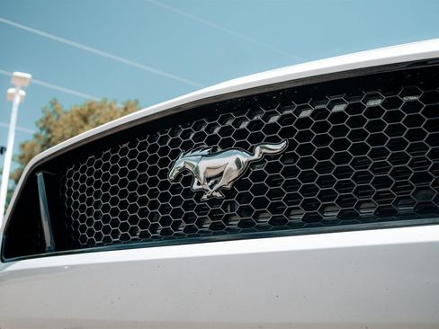 Used 2020 Ford Mustang GT Premium RWD image 10