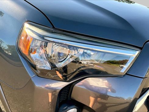 Used 2016 Toyota 4Runner SR5 Premium AWD/4WD image 27