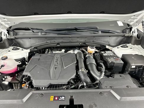 Used 2025 Hyundai Santa Fe Limited image 35