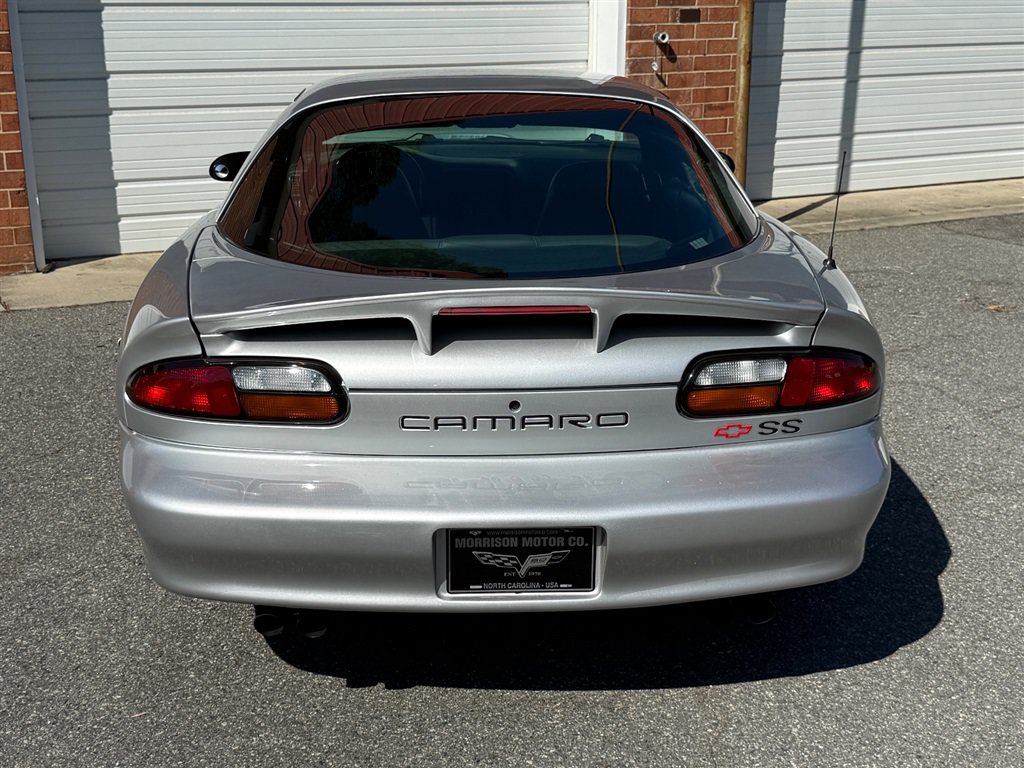Used 1999 Chevrolet Camaro Z28 w/ SS Performance/Appearance Pkg RWD image 21