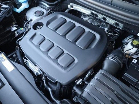 New 2025 Volkswagen Tiguan S image 23