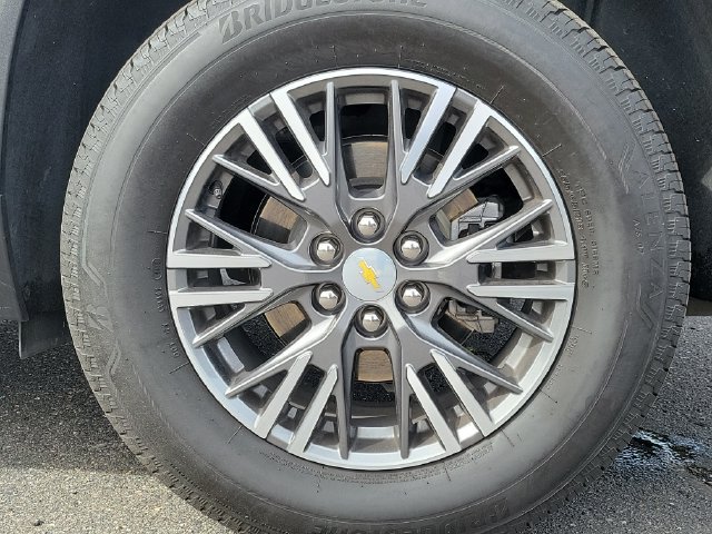 Certified 2026 Chevrolet Traverse LT w/ Driver Confidence Package FWD image 33