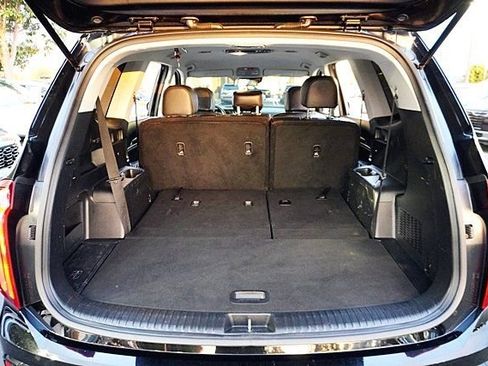 Used 2024 Kia Telluride LX image 13