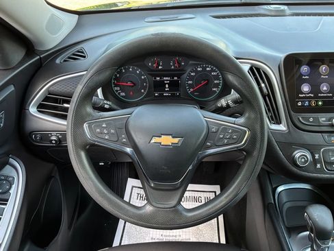 Used 2021 Chevrolet Malibu LS FWD image 23