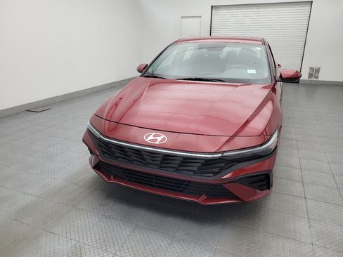 Used 2025 Hyundai Elantra SE w/ Cargo Package FWD image 15
