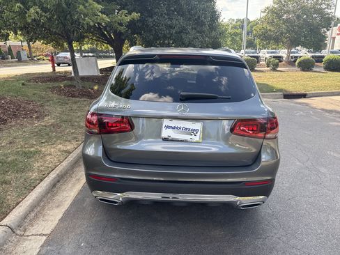 Used 2022 Mercedes-Benz GLC 300 image 9