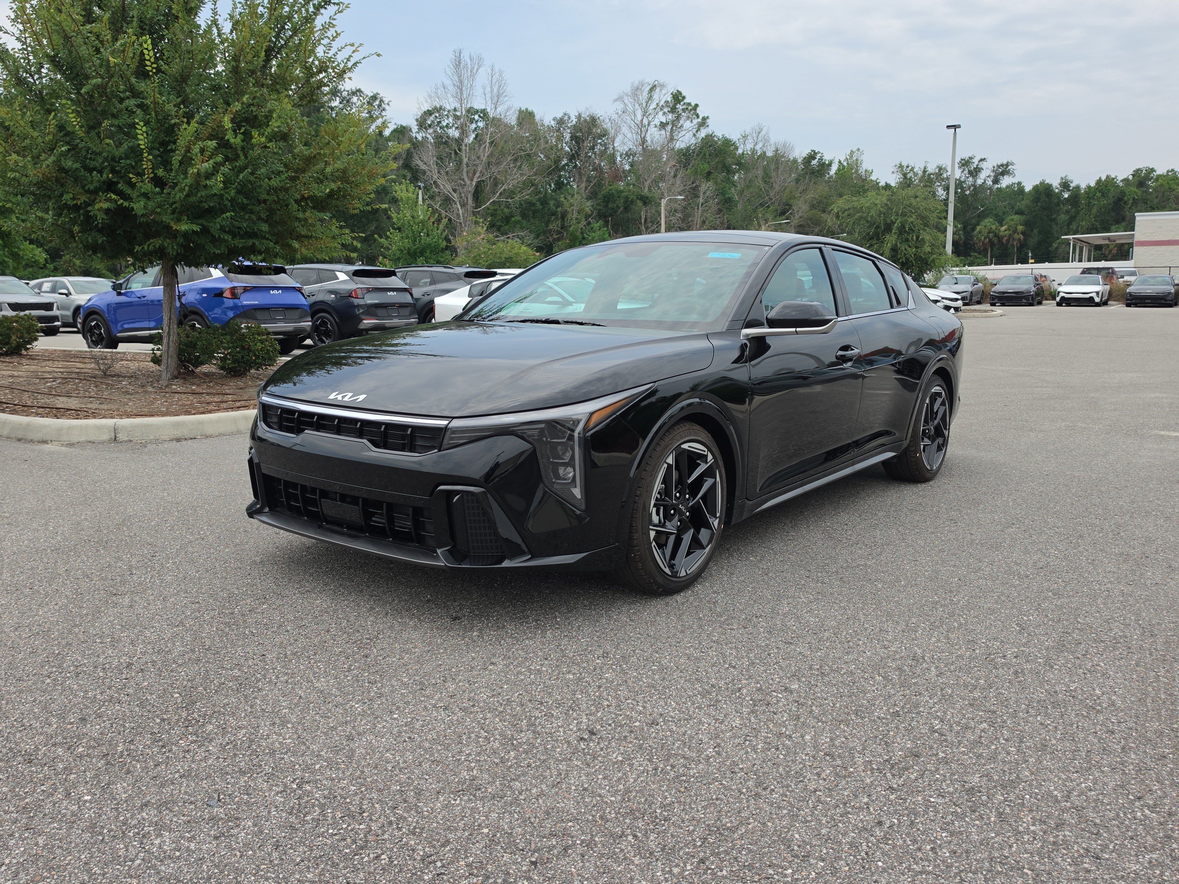 New 2026 Kia K4 GT-Line Turbo w/ GT-Line Premium Package FWD image 4