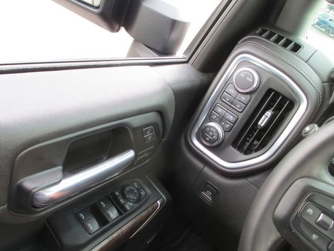 Used 2021 GMC Sierra 2500 Denali w/ Denali Ultimate Package image 32