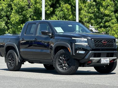 Certified 2022 Nissan Frontier PRO-4X image 2