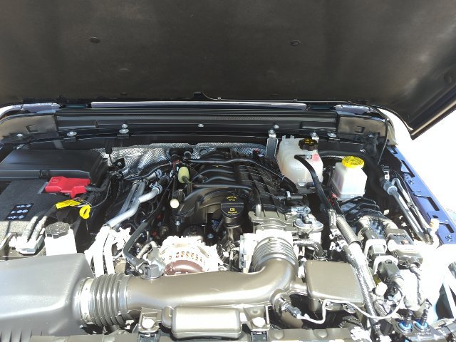 Certified 2025 Jeep Gladiator Sport AWD/4WD image 23