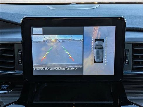 Used 2023 Ford Explorer Limited image 12