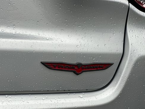 Used 2024 Jeep Compass Trailhawk image 32