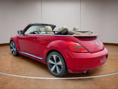Used 2013 Volkswagen Beetle Turbo FWD image 4