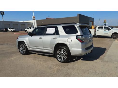 Used 2022 Toyota 4Runner TRD Sport image 6