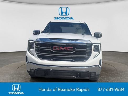 Used 2025 GMC Sierra 1500 SLT RWD image 8