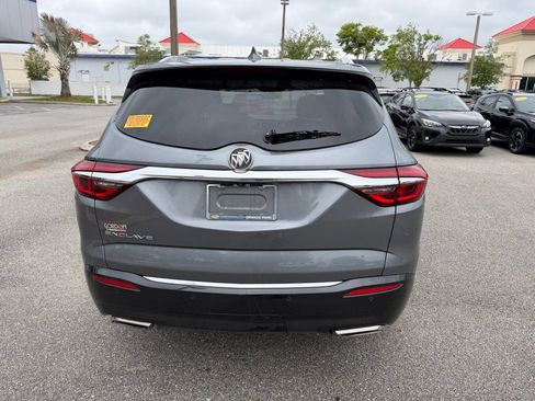 Used 2020 Buick Enclave Essence image 6