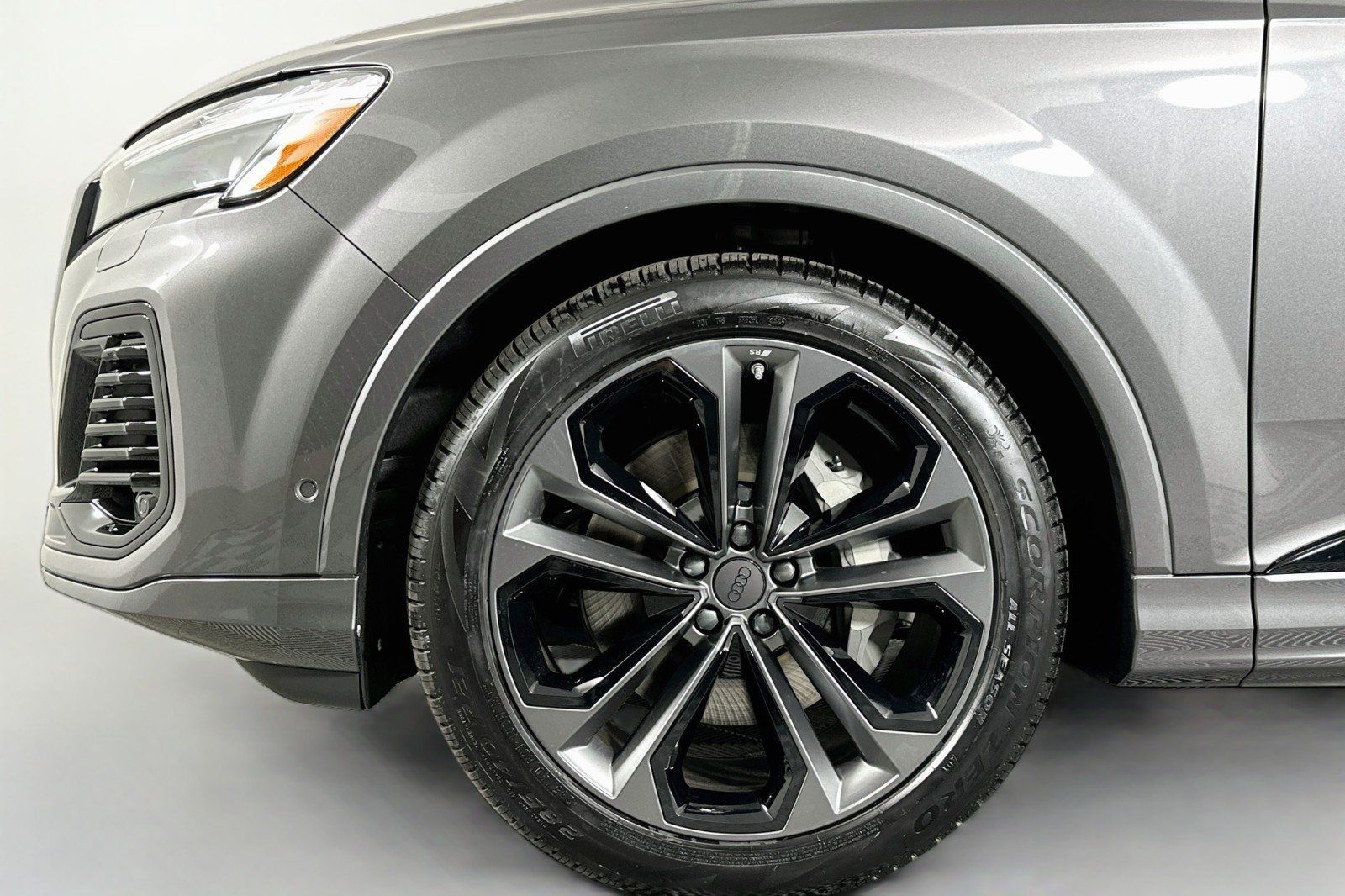 Used 2026 Audi Q7 3.0T Premium Plus AWD/4WD image 12