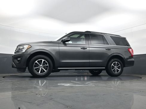 Used 2020 Ford Expedition XLT w/ Equipment Group 202A AWD/4WD image 29