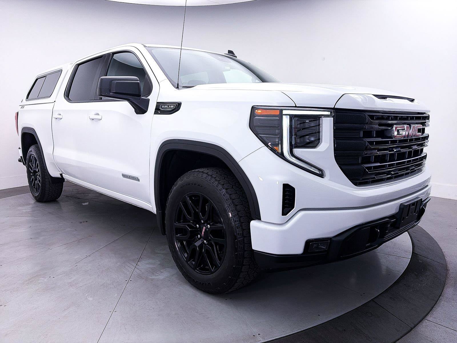 Used 2024 GMC Sierra 1500 Elevation w/ X31 Off-Road Package AWD/4WD image 12