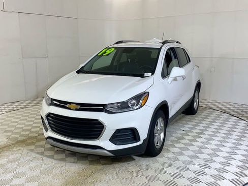 Used 2019 Chevrolet Trax LT w/ LT Convenience Package FWD image 20