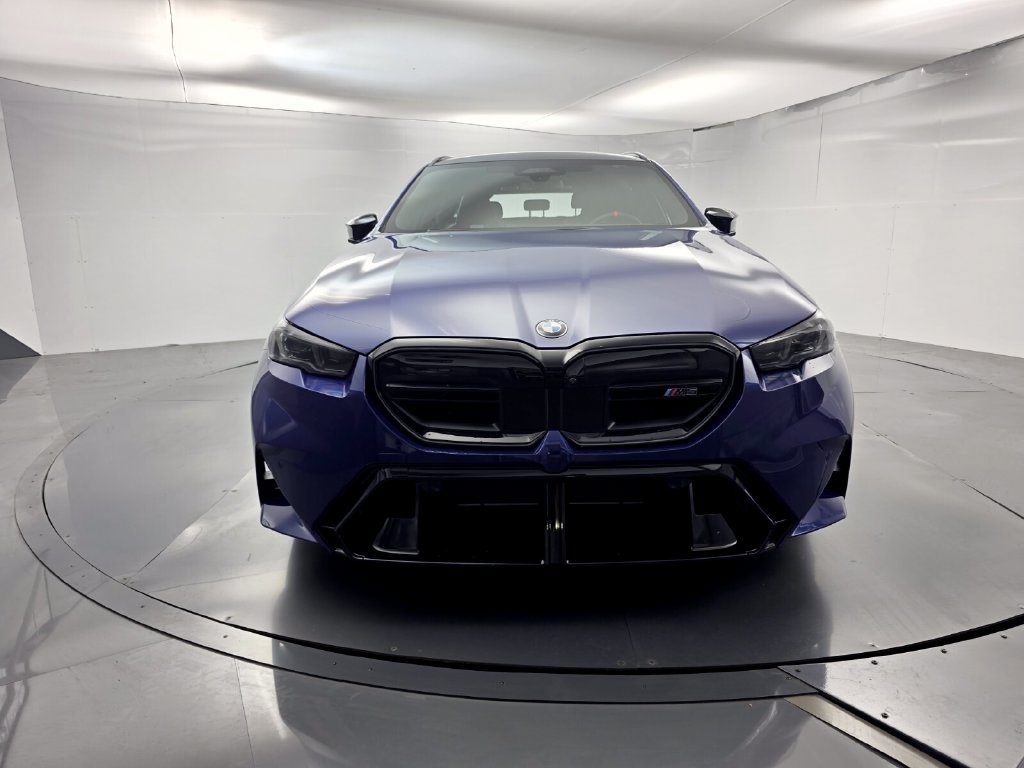New 2026 BMW M5 Touring AWD/4WD image 2
