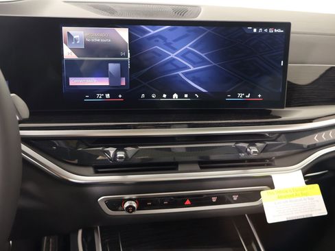 New 2026 BMW X7 xDrive40i w/ M Sport Package AWD/4WD image 5