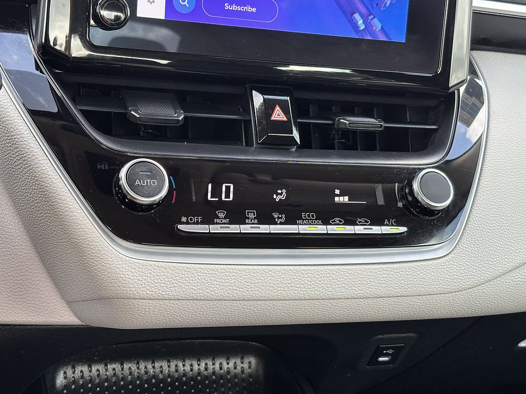 Used 2025 Toyota Corolla LE FWD image 20