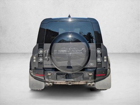 Used 2023 Land Rover Defender 90 V8 image 6