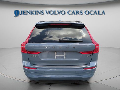 Used 2023 Volvo XC60 B5 Core w/ Climate Package AWD/4WD image 4