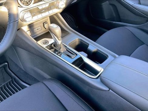 Used 2025 Nissan Sentra SV w/ All-Weather Package image 8